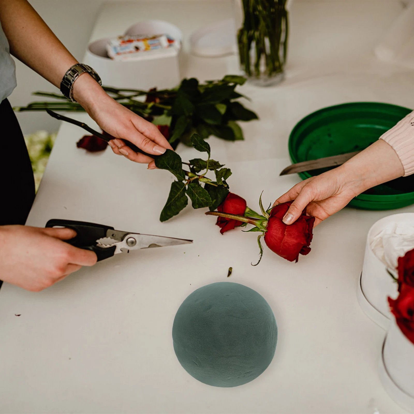 

2 PCS Simulated Flowers Florist Foam Floral Arrangement Tools Round Ball Green Craft for Balls