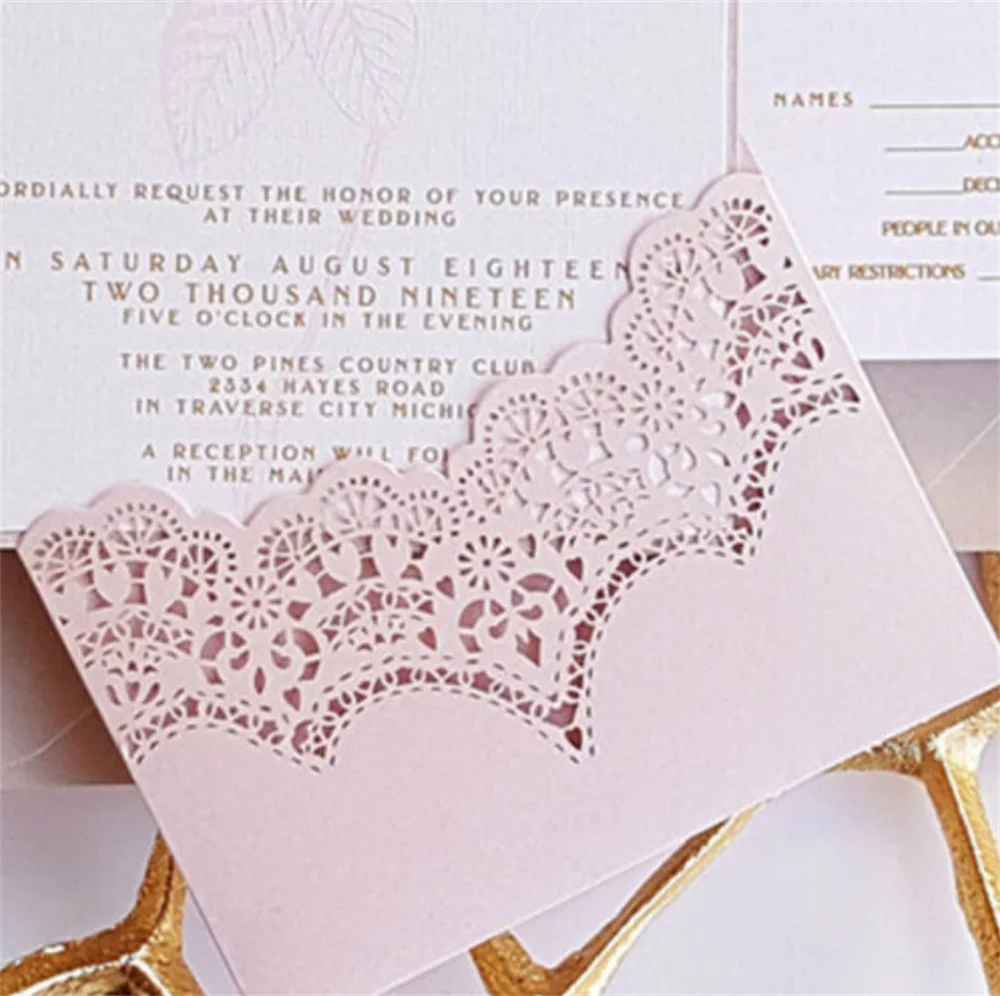 

1PcsLace Border Paper Cards Embossing Metal Cutting Die Cut Scrapbooking Paper Craft Album Handmade Card Template Die Cutting