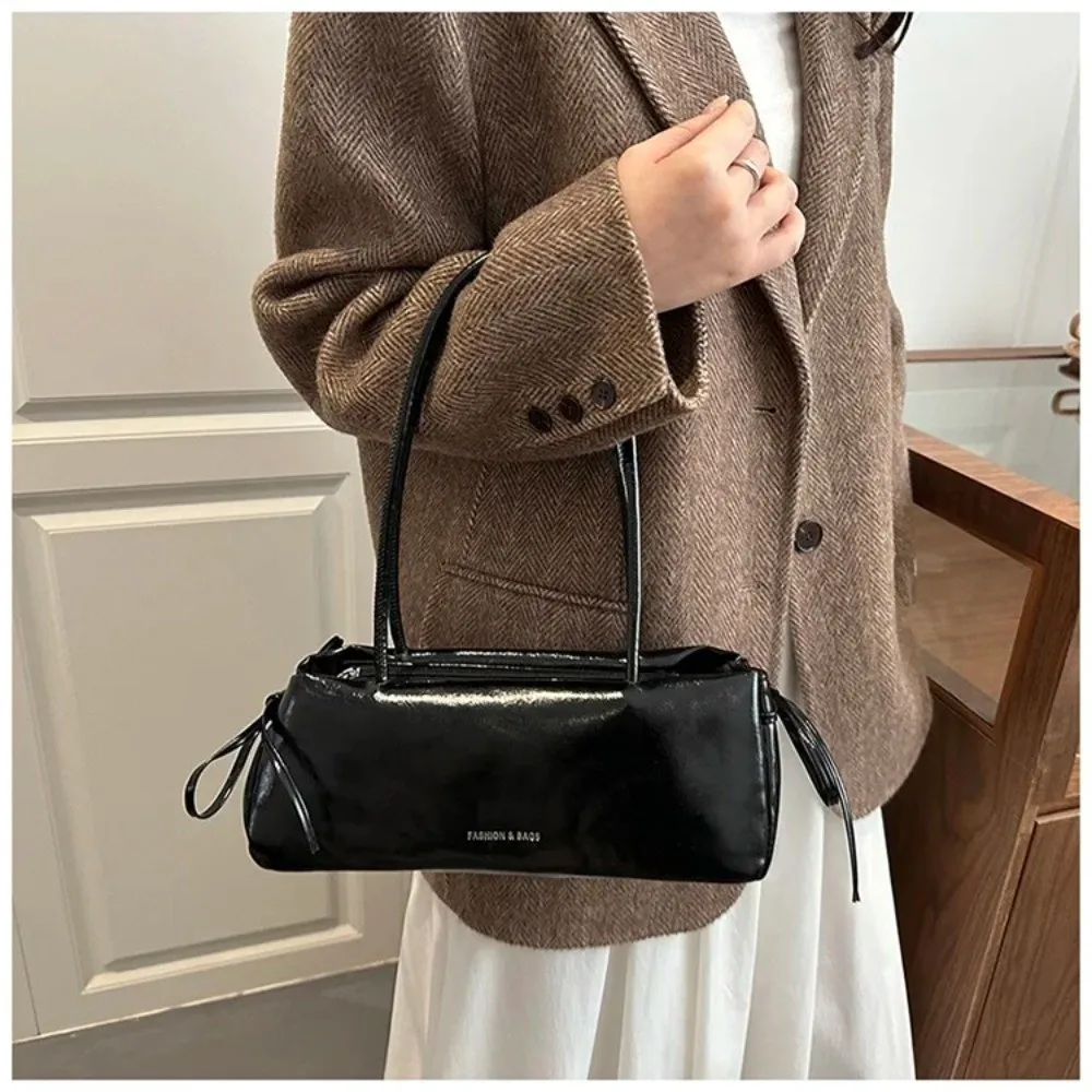 Vintage Einfarbige Damenhandtasche aus Weichem PU-Leder mit Knoten Schultertasche Unterarmtasche – Detail 13