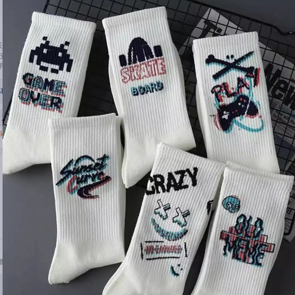 5 pairs of graffiti socks male Instagram tide with high appearance level student sports basketball stockings stockings tide