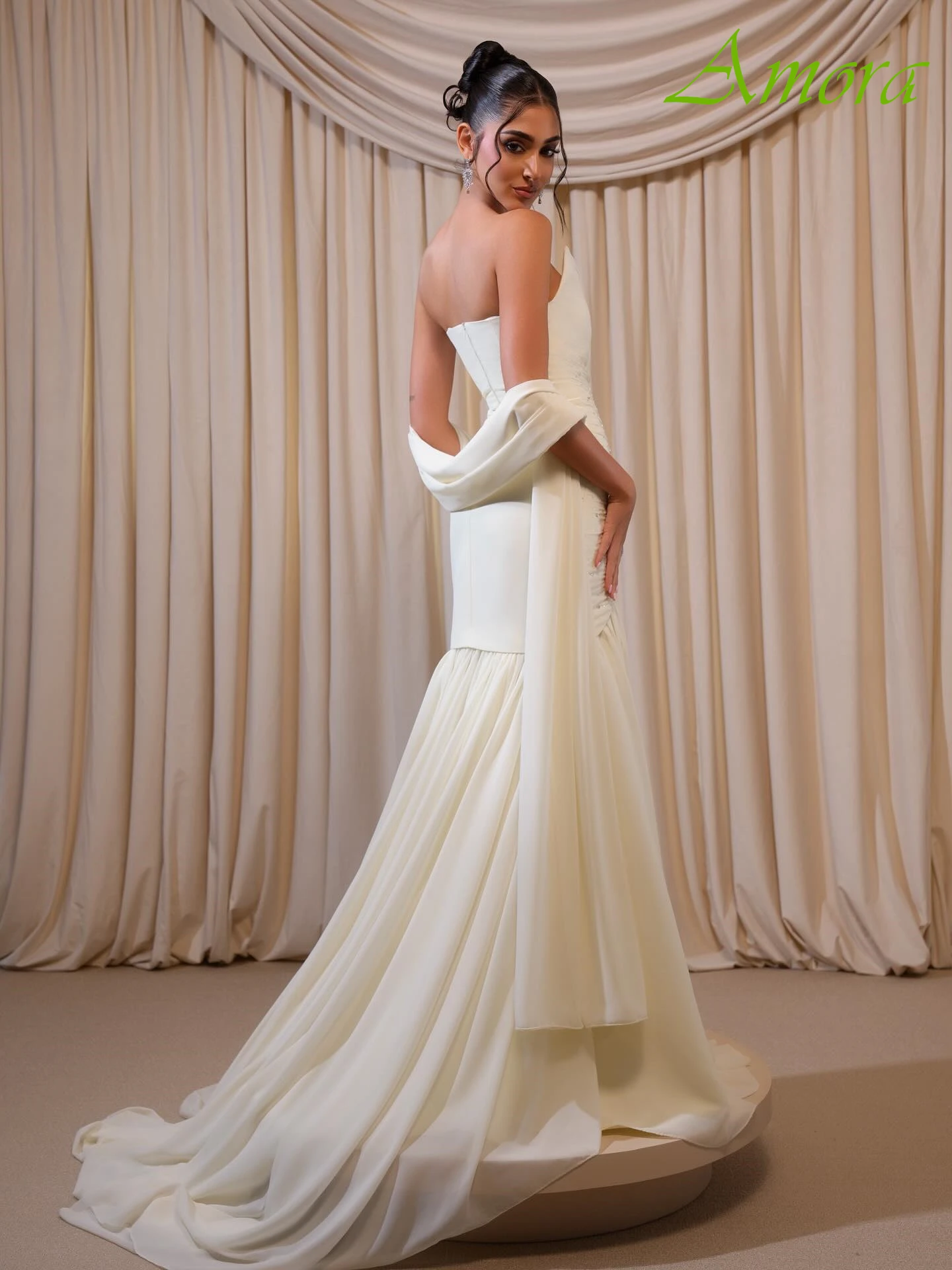 Maßgeschneidertes, trägerloses, ärmelloses, elegantes Abendkleid in A-Linie, zarte, maßgeschneiderte Anlasskleider, klassisches modisches Partykleid