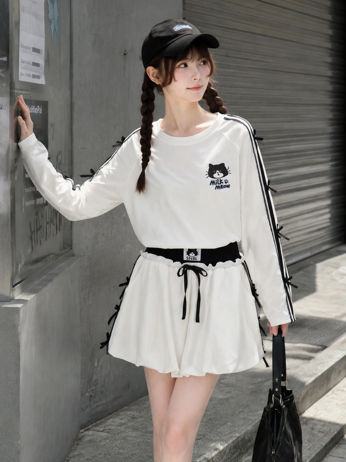 Sweet Style Long Sleeve T-Shirt Women's round Neck Print Cotton Autumn Top  Knot Lace Cows And Kittens Sleeve Design