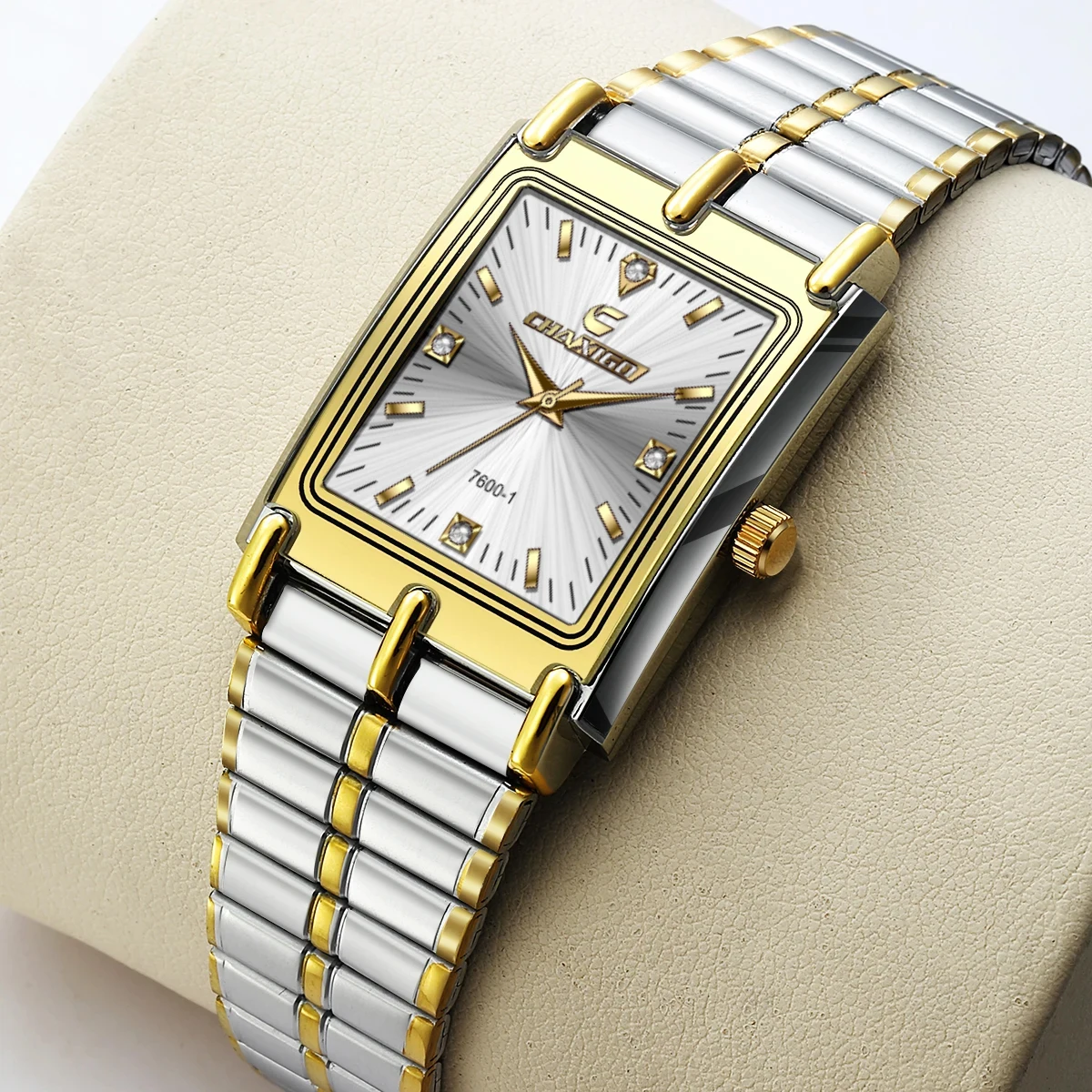 

CHAXIGO Men's Classic Stainless Steel Bracelet Watch, 30-meter Water Resistance, Mineral Glass Dial, Classic Design