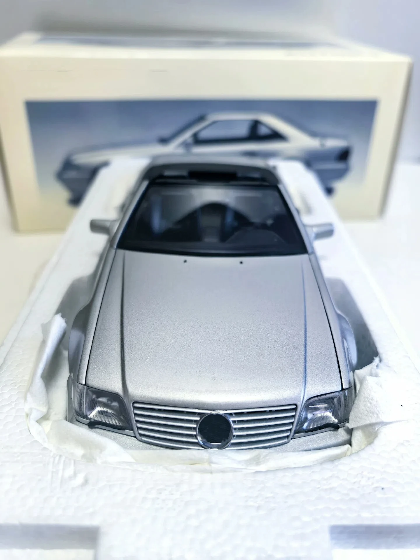 AUTOART 1:18 SL600 Silver Simulation Limited Edition All Open Alloy Metal Static Car Model Toy Gift