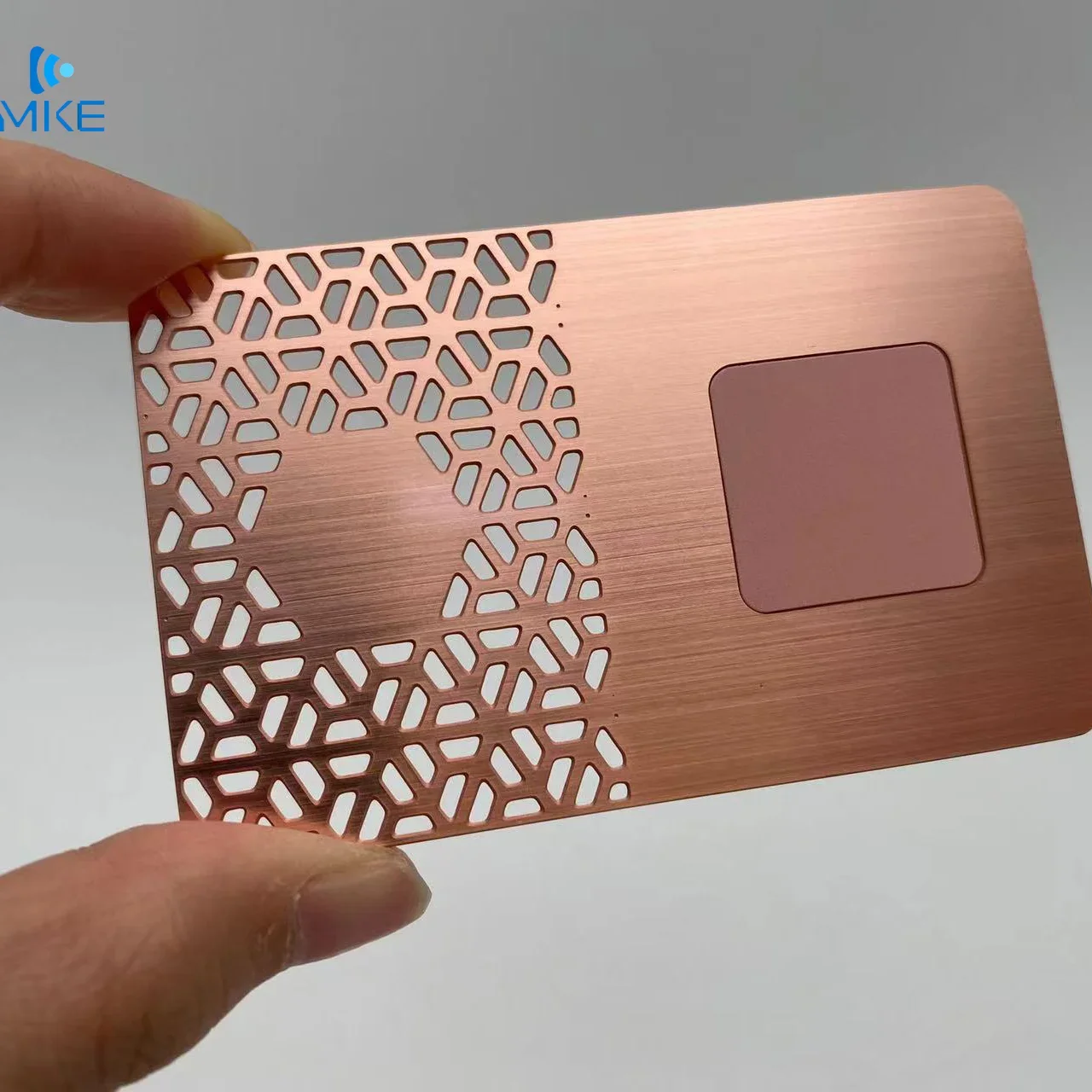 

Металлические бизнес-карты NFC на заказ