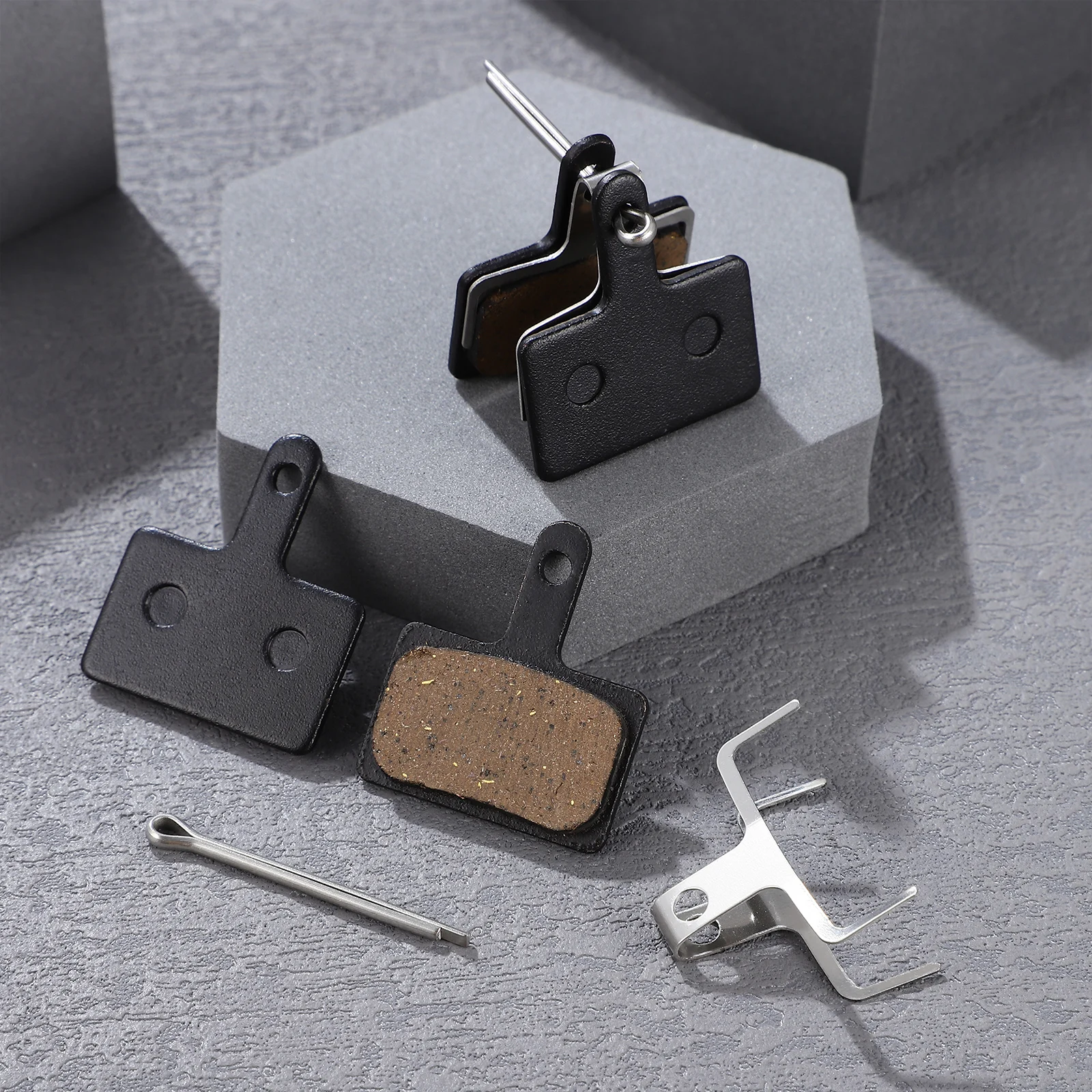 

4 Pairs Cycling Disc Brake Pads High Grade Resin Silent Bike Brakes Durable Replacement Pad for Bikes Disc Block