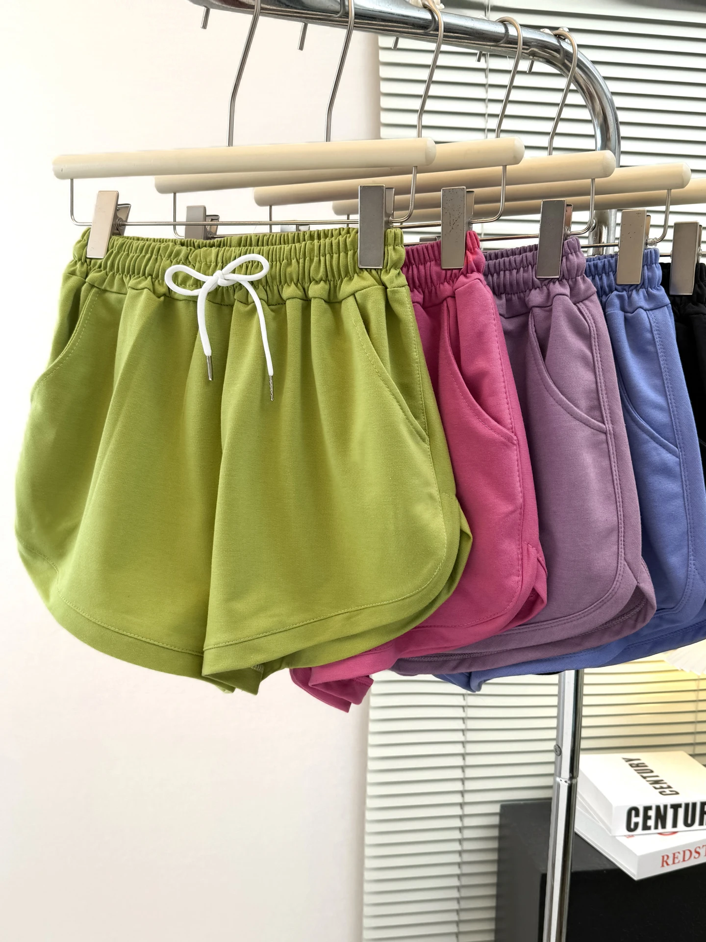 Candy Color Casual Wide Leg Short Pants Women Summer Korean Loose High Waist Design Sensation Sport Running Hot Pants Trendy