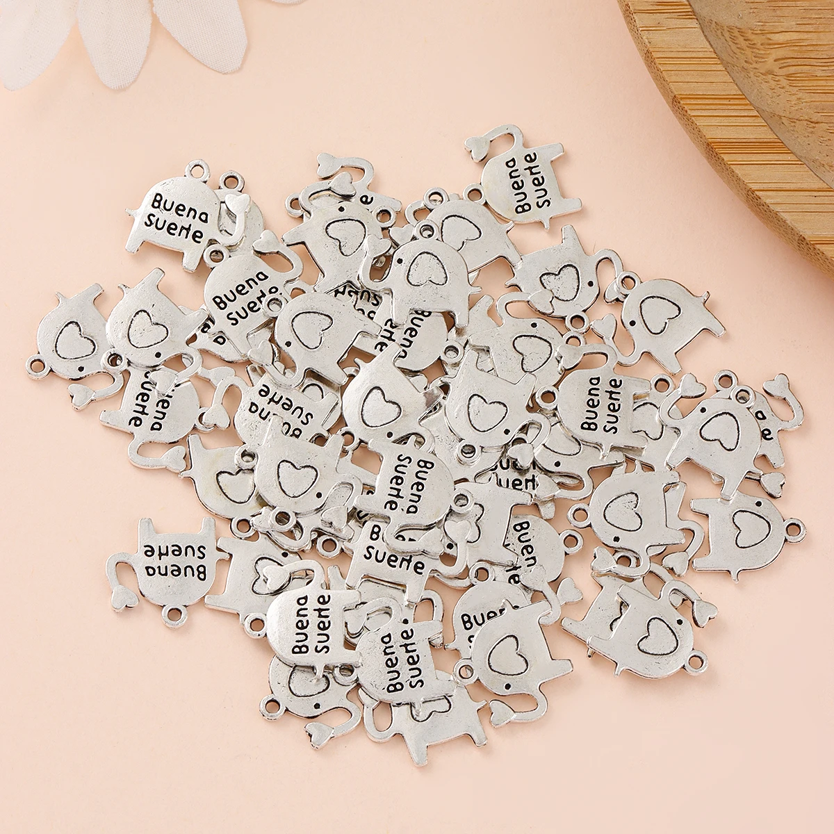 100pcs Cute Alloy Retro Good Luck Elephant Pendant Handmade DIY Bag Chain Necklace Bracelet Keychain Accessories