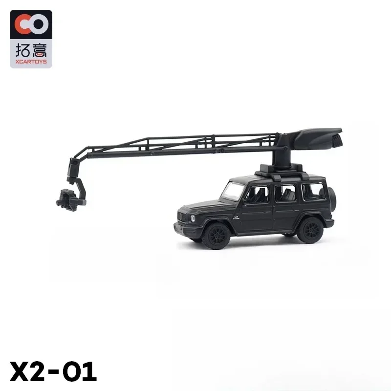 XCARTOYS Premium scale 1:64 Mercedes-Benz AMG camera rocker G63 scale alloy model Off-road model, a birthday gift for children.