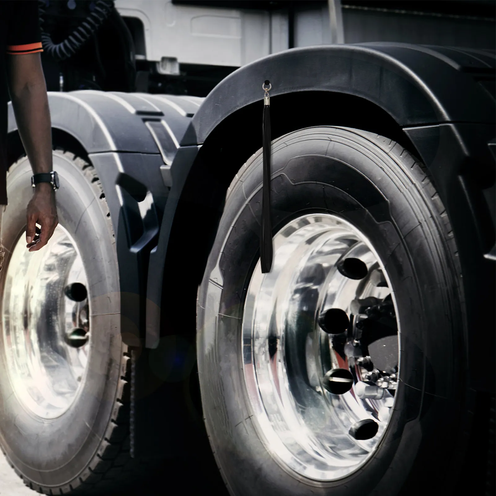 Truck Wheel Trim Strip Mud Guard Strip for Trucks PVC Splash Guard Tire Mud Sweeper Decorative Exterior Truck Accessory Wheel