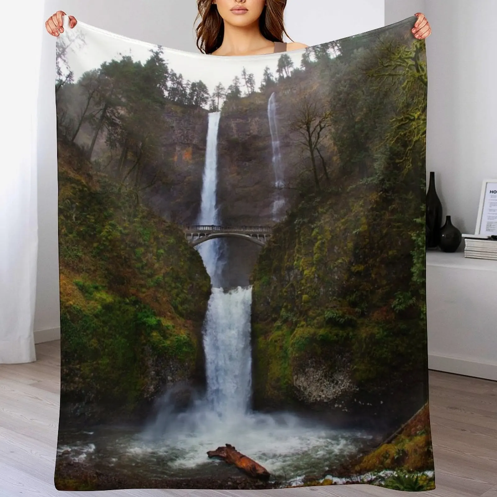 Multnomah Falls Oregon - Woodland Waterfall Throw Blanket Luxury Throw Decorative Sofas For Decorative Sofa Bed linens Blankets