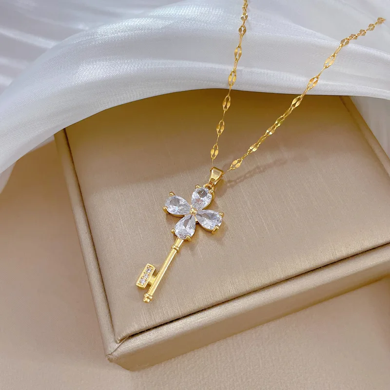 Stainless Steel Chain Classic Shiny Zircon Flower Key Pendant Necklace for Women Lady Vintage Jewelry Accessories Gifts