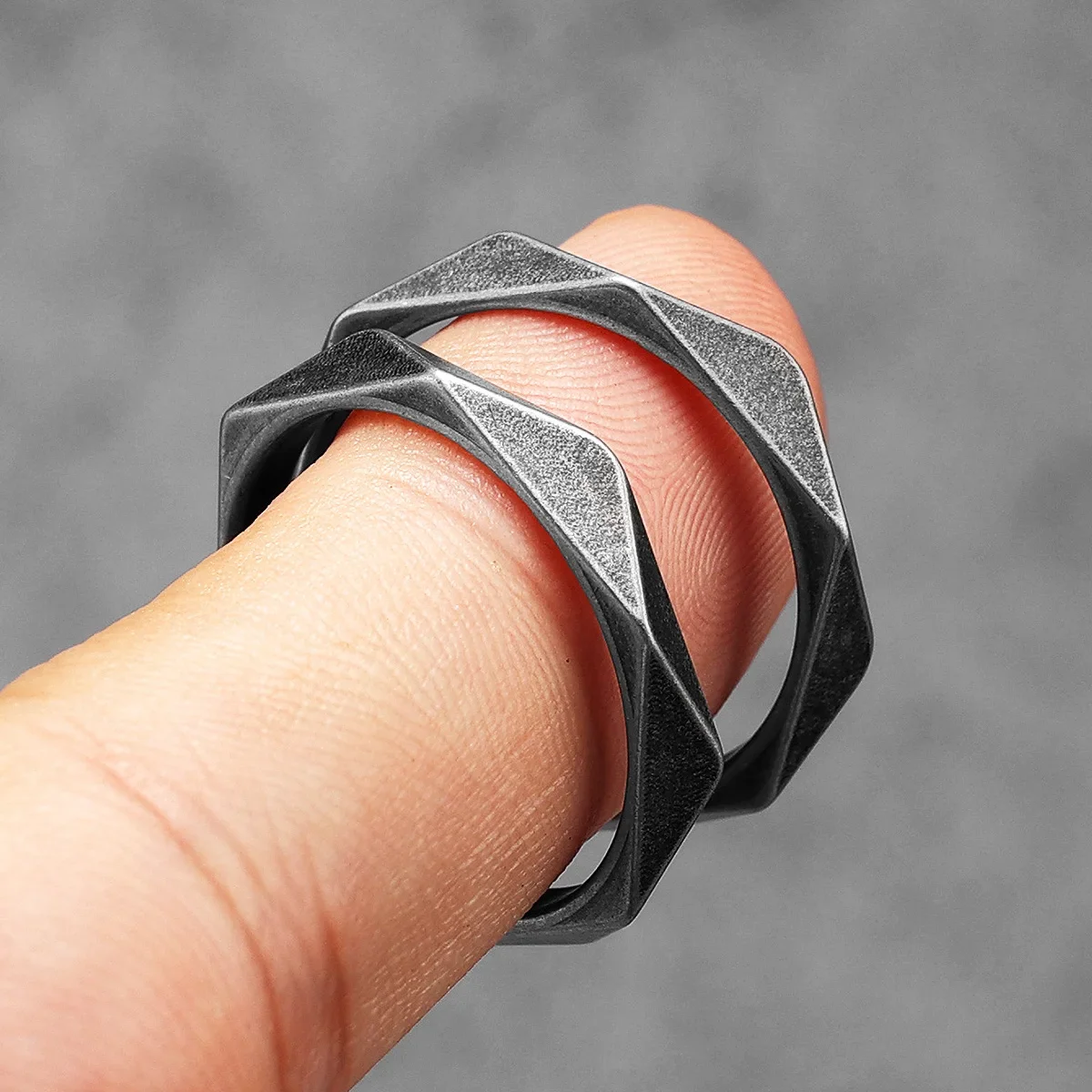 Rhombic Geometric Cut Men Rings Stainless Steel Retro Punk Rock Minimalism Women Jewelry Fashion Accessories Gift Wholesale