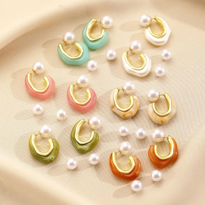 

Chic French Retro Geometric Resin Pearl Charming Stud Earrings for Women Fashion Jewelry Minimalist Accessories Wholesale Party