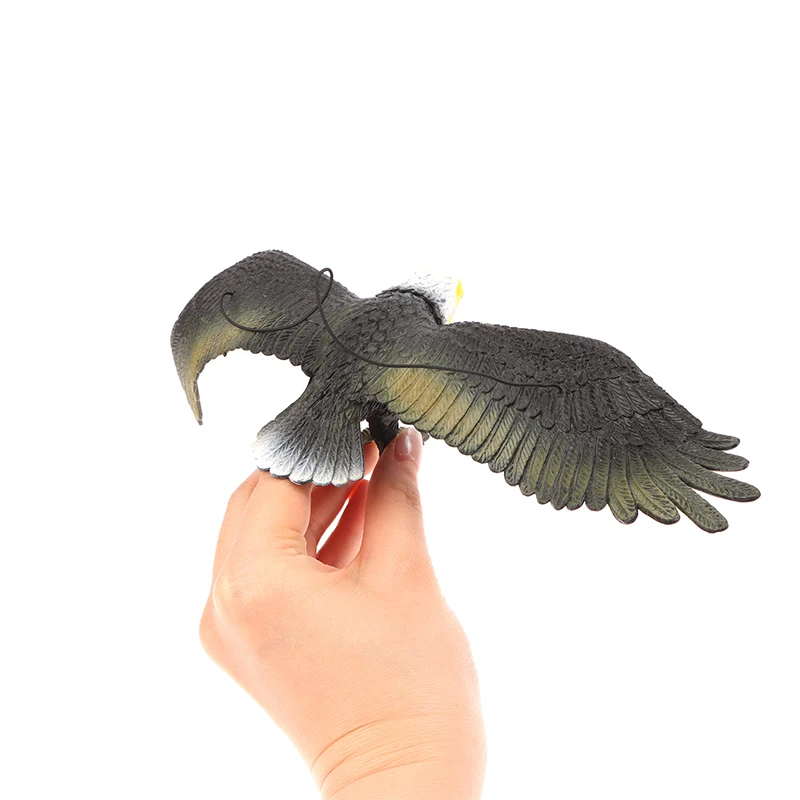 1 Stück Outdoor-Adlerfigur, hängende Vogelabwehr, Kunststoff-Adlerornament, lebensechte fliegende Vogel-Falke-Lockvogel-Garten-Vogelscheuche – Detail 16