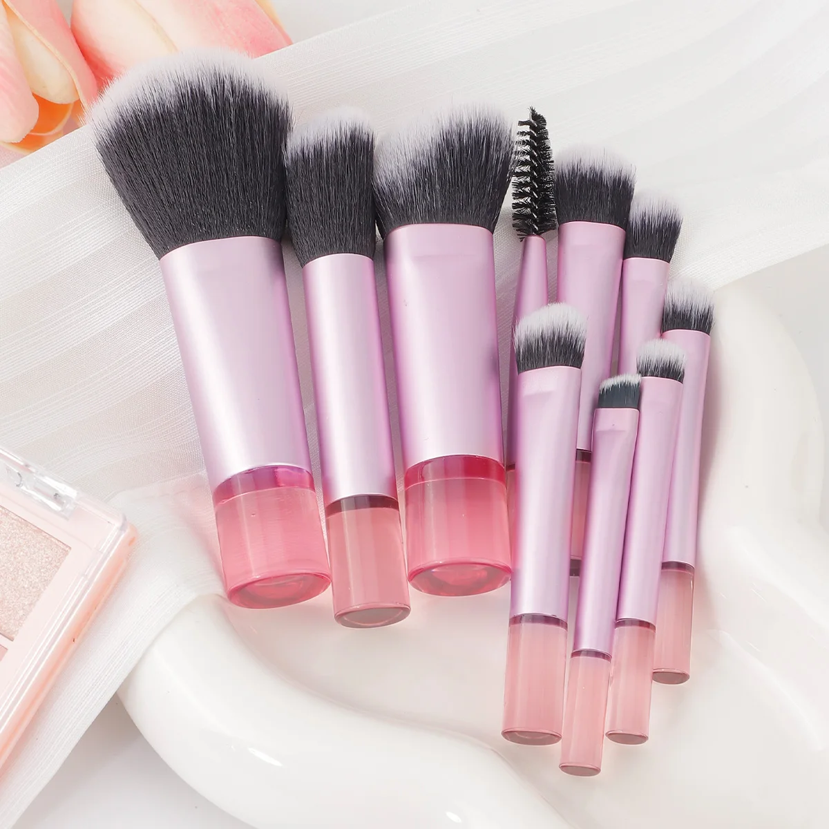 10pcs Mini Makeup Brush Set Powder Eyeshadow Foundation Blush Concealer Beauty Makeup Tools Brush Professional Supplies