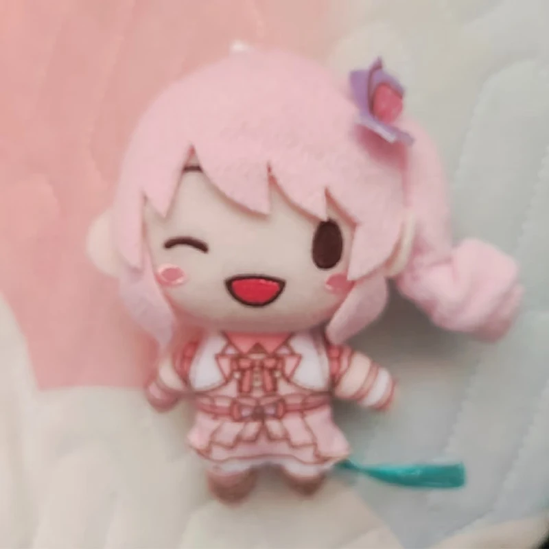 15cm PJSK Kawaii Plüschtiere Puppe Akiyama Mizuki Project Sekai Yoisaki Kanade Niedliche Gefüllte Plüsch-Anhänger Geburtstagsgeschenke