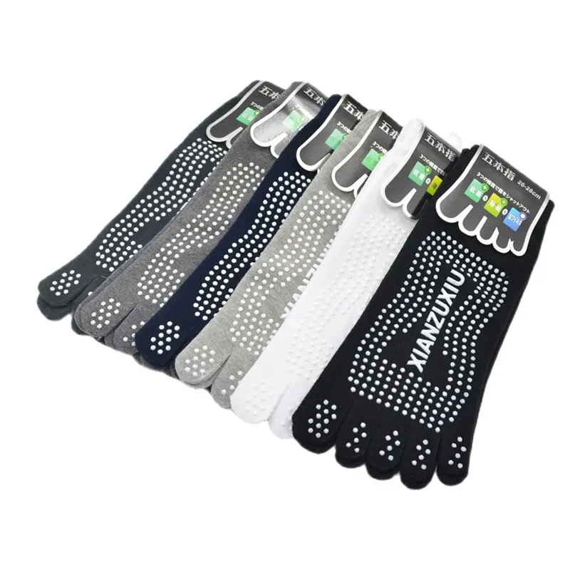 

Men Pilates Socks Wholesale Cotton Breathable Non-Slip Massage Yoga Socks Cotton YOGA Sports Five-finger Socks 5 toe socks