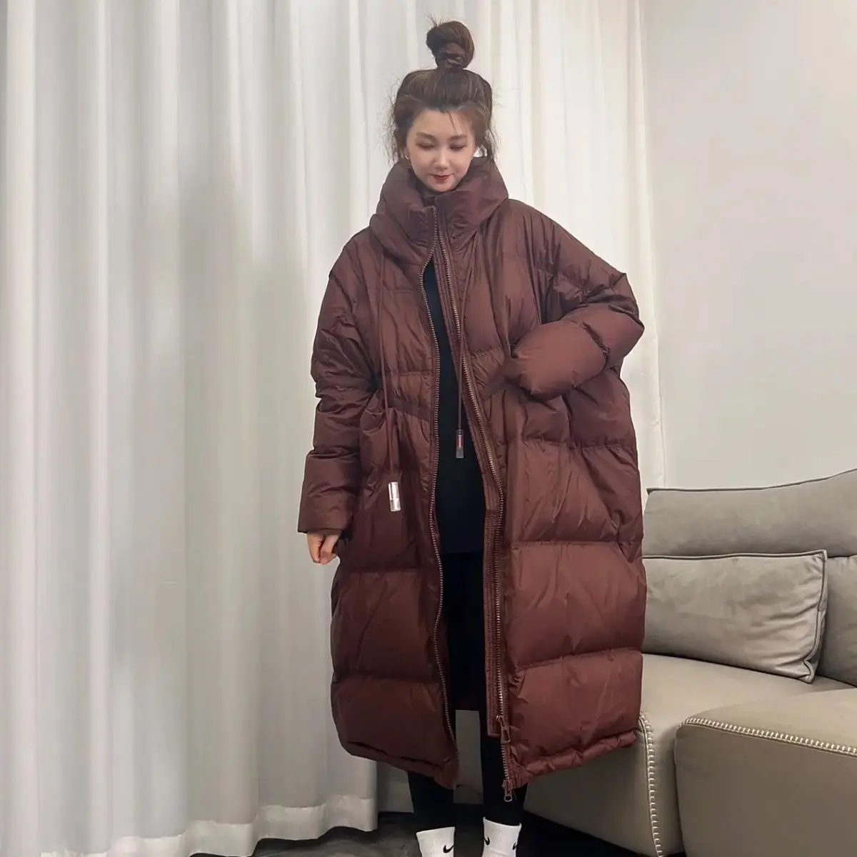 2024 European Winter Fashion New Women\'s Oversized Down Jacket Loose Commuting Leisure Windproof Hoodie White Duck Down Parkas