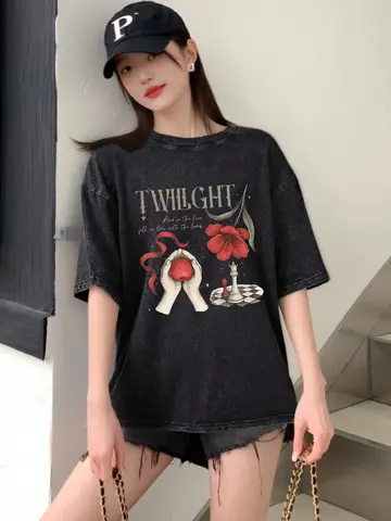 The Twilight Saga Inspired By The Vampire and Werewolf Novel "Edward and Bella" Designs Comfortable Tshirts for All Four Seasons