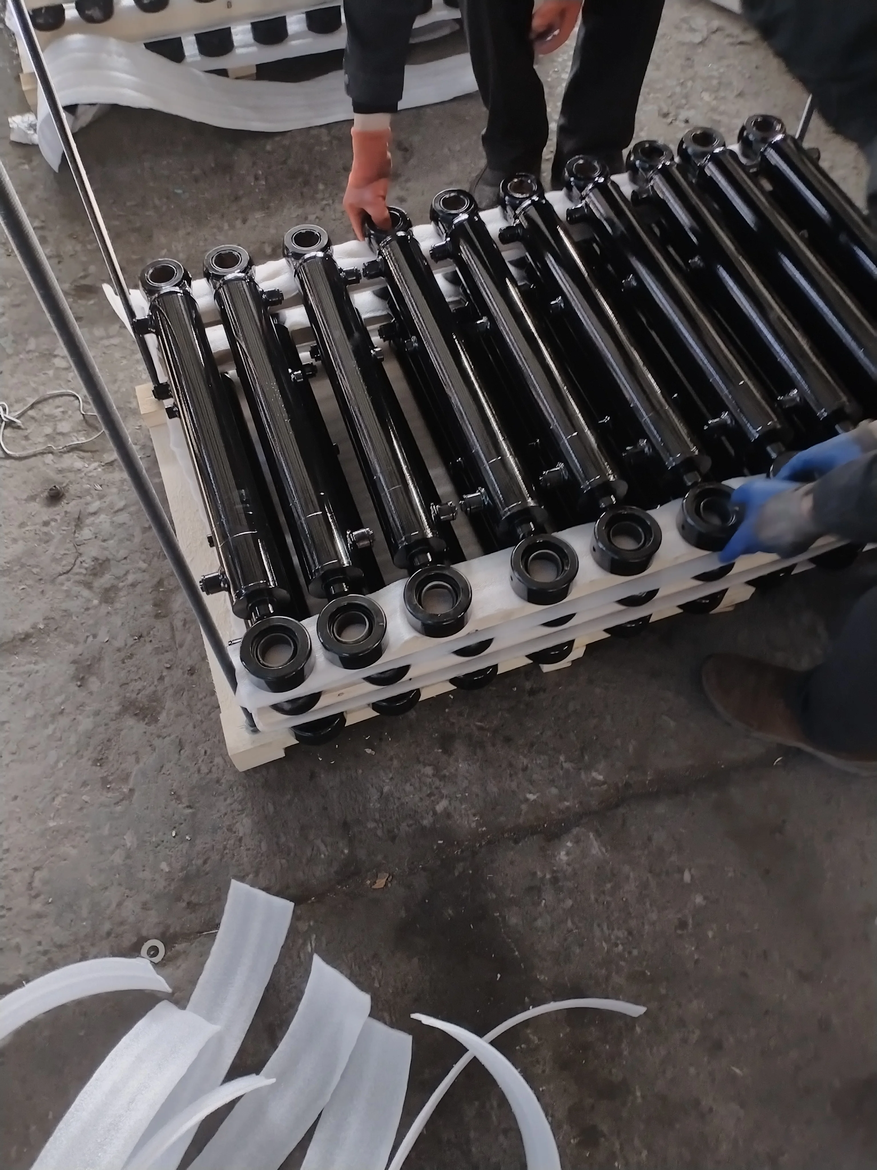 Customizable Hard Chrome Plated Double Acting Steel Hydraulic Cylinder Piston Assembly Batch Production Components for Machinery