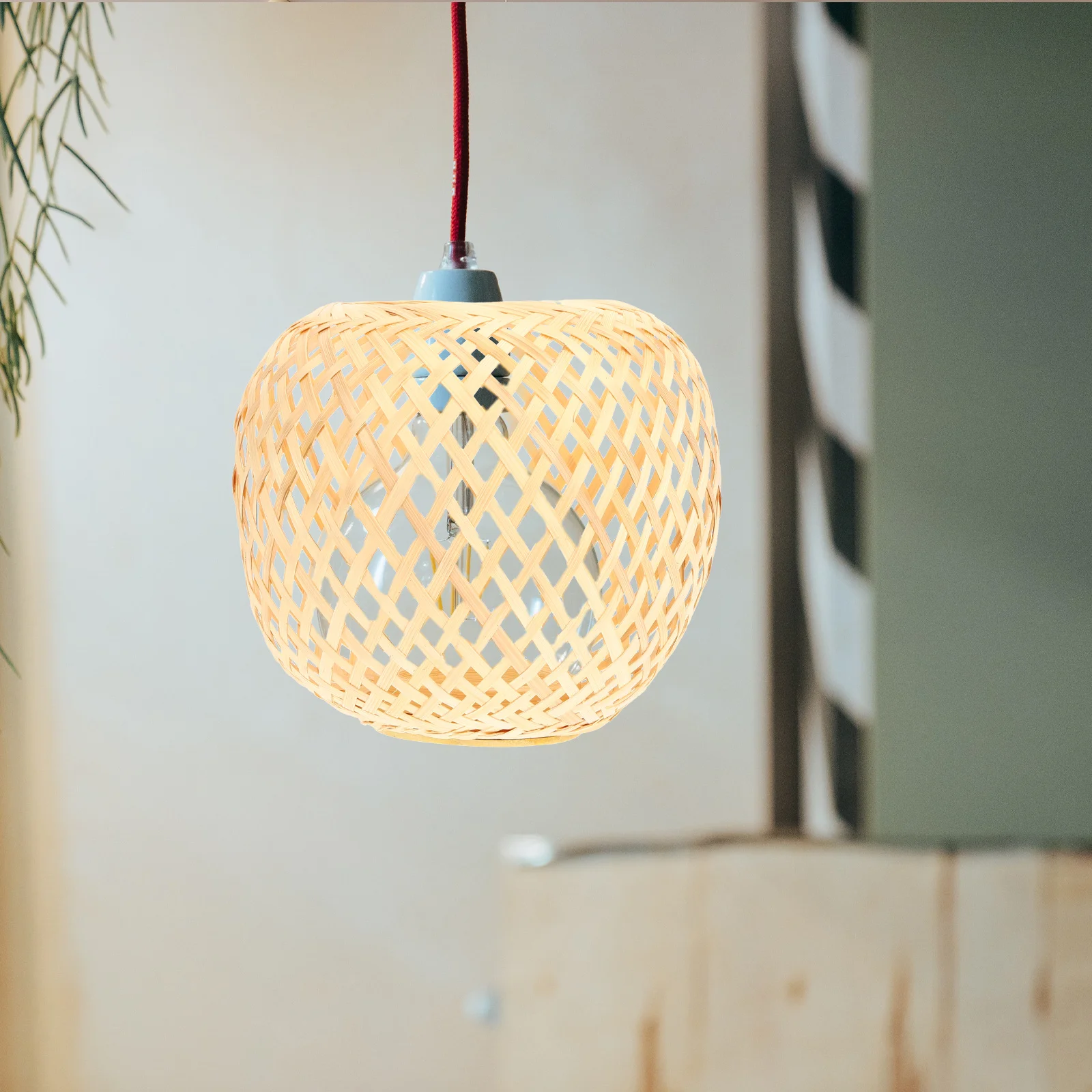 

Bamboo Lampshade Woven Ceiling Light Shade Handmade Pendant Lamp Cover Retro Hanging Light Shade for Home Hotel Restaurant Decor