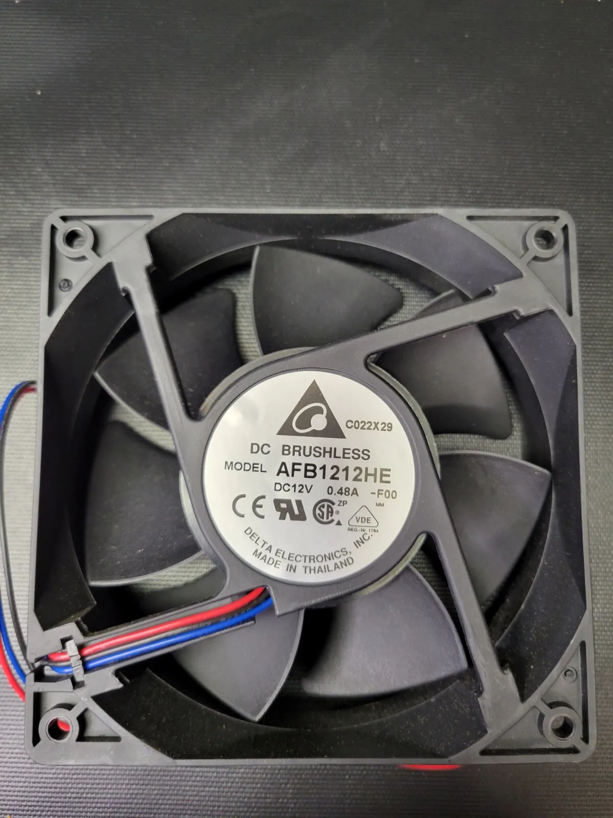 

FAN DC FOR BRUSHLESS AFB1212HE DC12V 0.48A 3-WIRE 120x38mm New Open Box