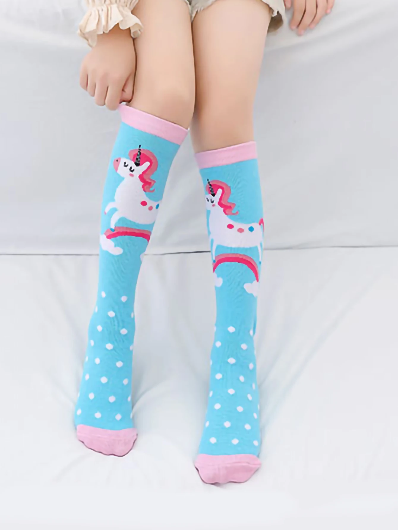 1 pair of cartoon children's knee socks, recommended for children aged 3-12