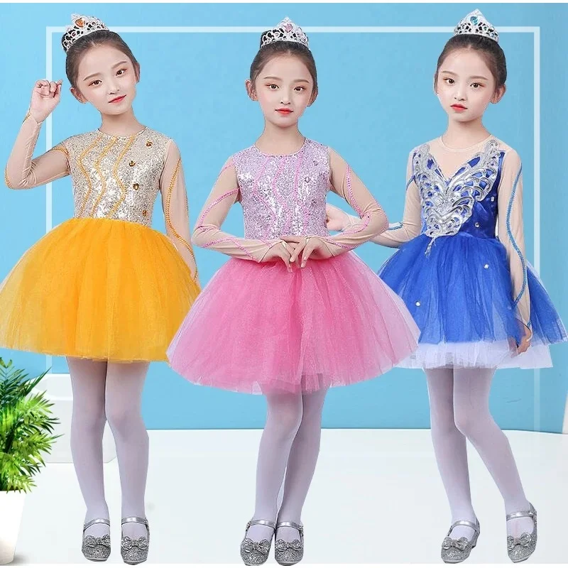 

Современный танцевальный костюм для девочек: платье с пайетками и цветами для лирических, современных и фристайл-выступлений (для детей)