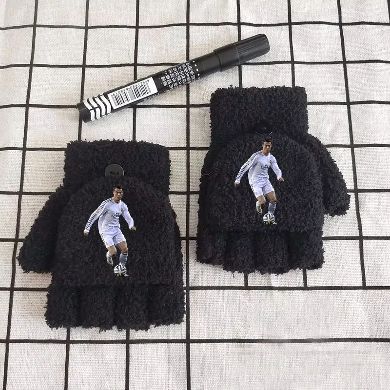 New Football Theme Player Cristiano Ronaldo Print Gloves Minecrafted Half-finger Flip Gloves Winter Keep Warm Fashion Gift