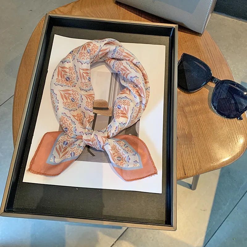 1PC 2025 ファッションスカーフ日本の花柄 58 センチメートル正方形のスカーフ軽量ソフト両面女性のための春夏アクセサリー