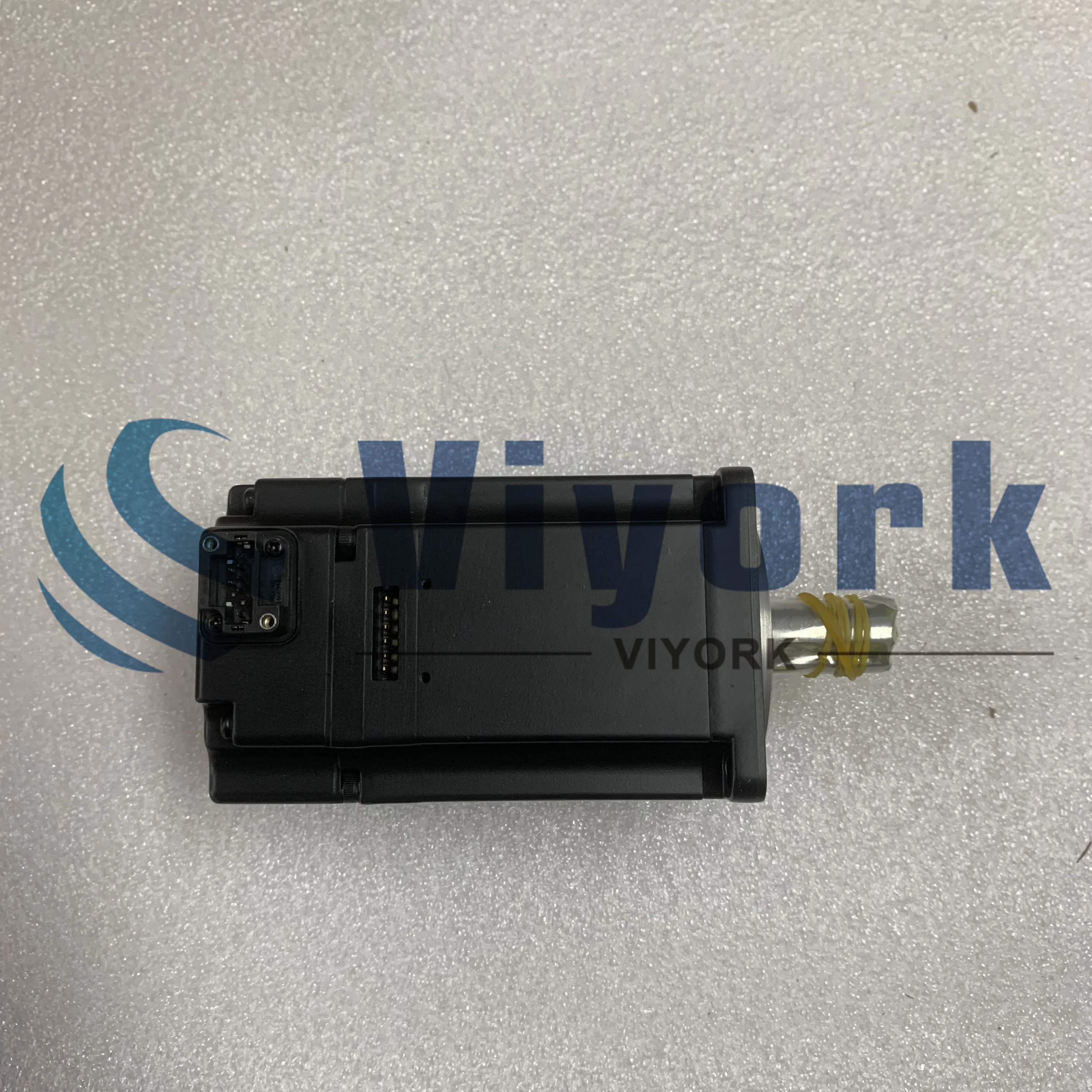 Picture 3: SGMAS-04ACA21 AC SERVO MOTOR 400W 200V 2.6A 3000RPM NM1.27 NEW