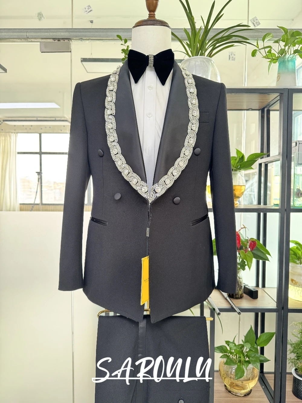 

Elegant Black Wedding Suit Men Groom Shawl Lapel Delicate Crystal Beaded Double Breasted 2 Piece Tuxedo For Prom Gala Banquet
