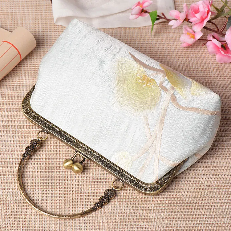 Female Oriental Vintage Floral Embroidery Clasp Hanfu Side Sling Shoulder Bag 2024 Chinese Traditional Small Mini Phone Handbag