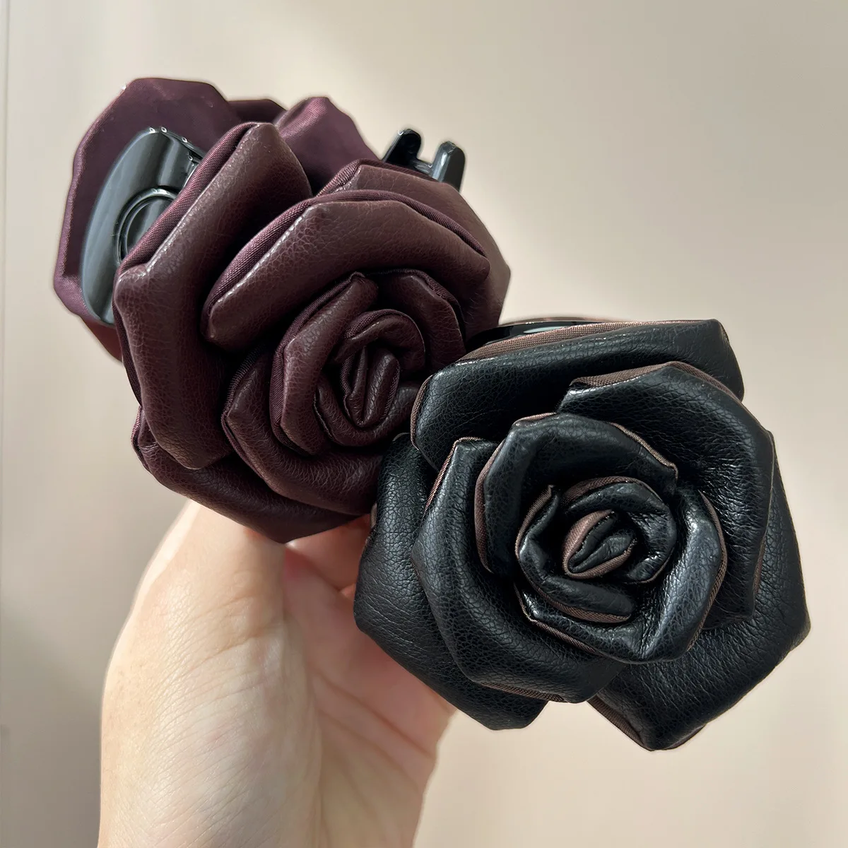 

НОВЫЕ Элегантные Романтические Заколки-Крабики для Волос в Форме Розы из ПУ, Дизайнерские, для Отдыха и Путешествий, Аксессуары для Волос для Женщин и Девочек