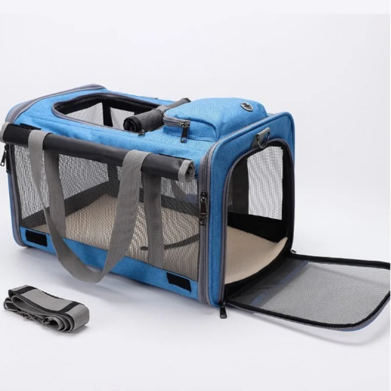 Sturdy and Stylish Pet Carrier Bag with Mesh Ventilation and Adjustable Shoulder Strap for Safe and Comfortable Transport