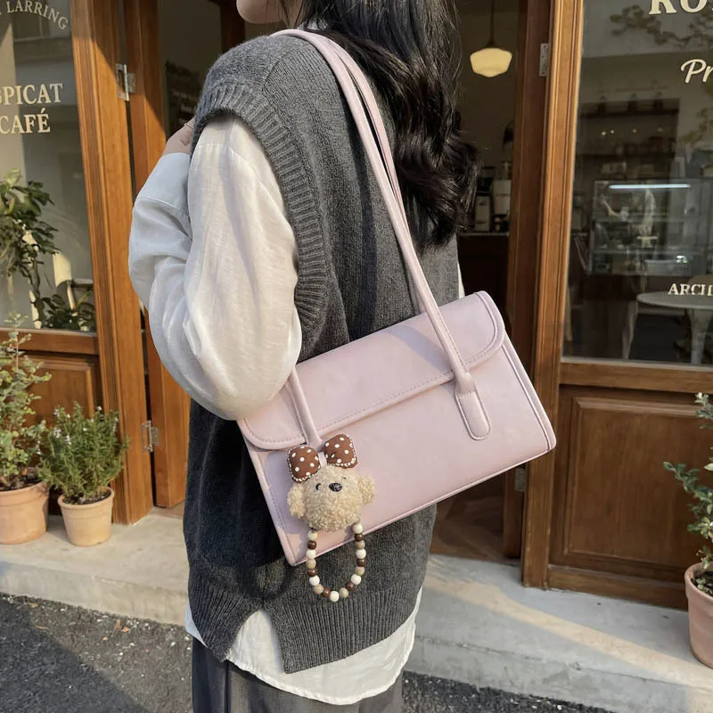 

Женская городская сумка через плечо 2026: Новинка, простой и универсальный дизайн, для повседневного использования, на плечо или через плечо