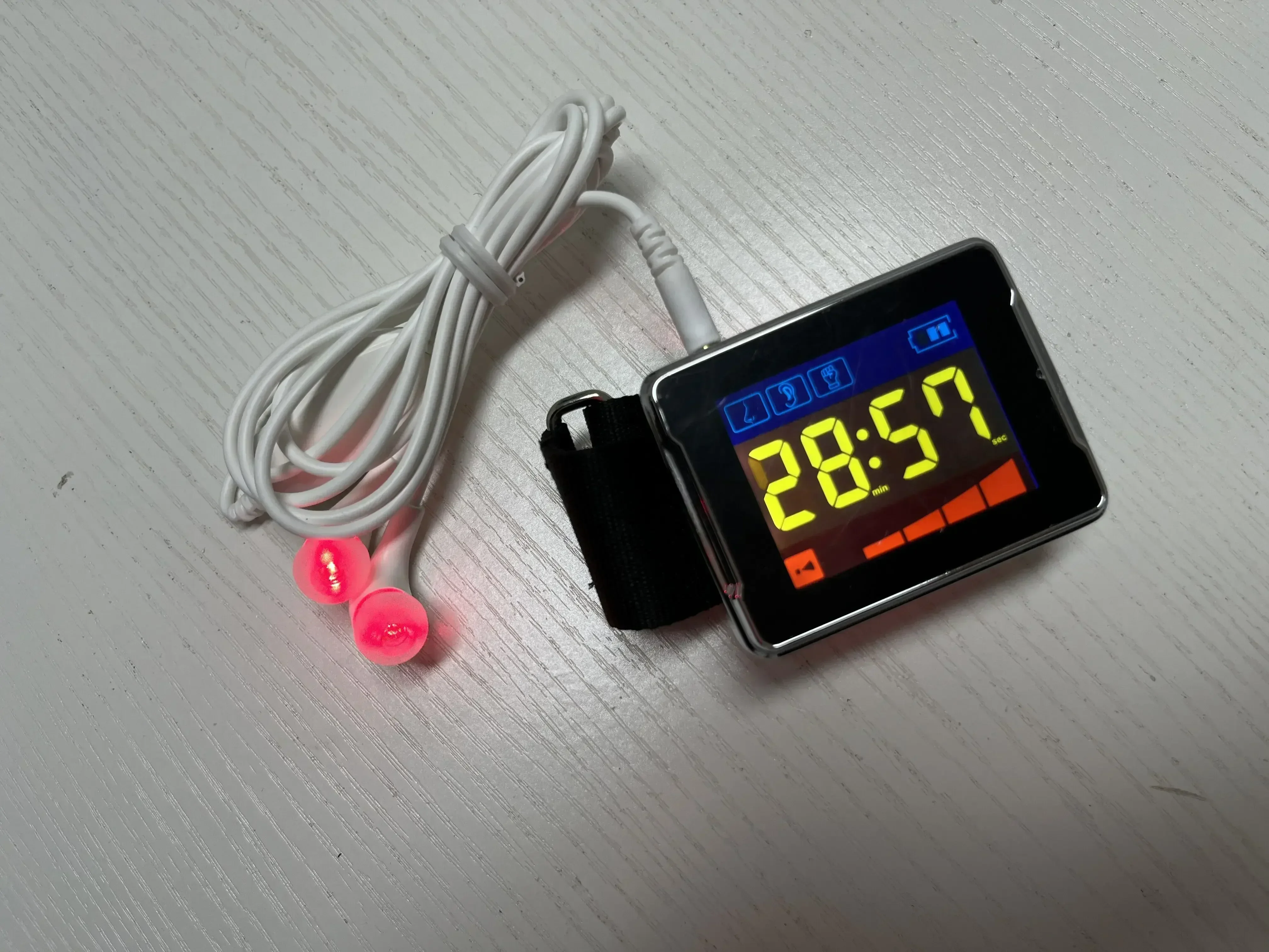 Reloj de pulsera de fisioterapia láser de 650nm, reloj de terapia láser Semiconductor de luz roja de 11 agujeros, terapia de Tinnitus para hipertensión y Diabetes