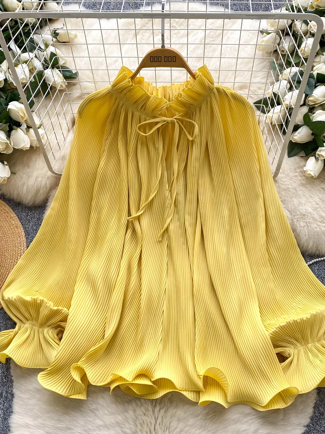 Gentle Wind Ele Pleated Bell Sve irt Women's Loose Slimming Casual Lace Trim Top Polyester Fiber Long Sve