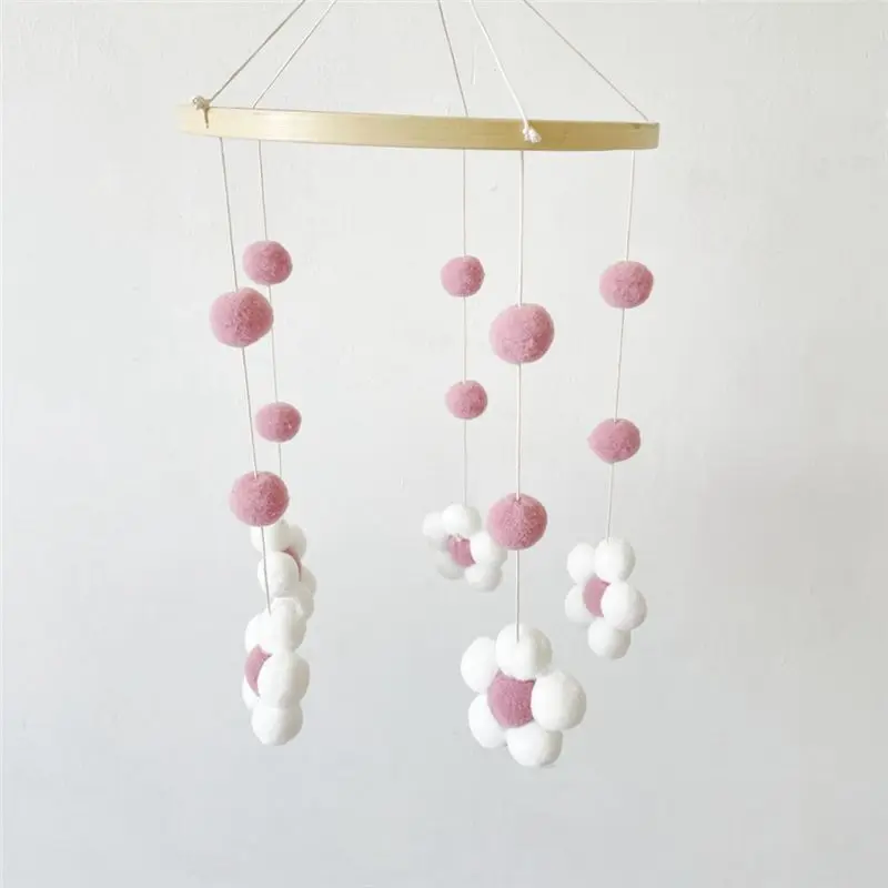 DT19 Bed Bell Fur Ball Wind Chime Decoration for Baby Room Children's Room Nursery Crib Ornament
