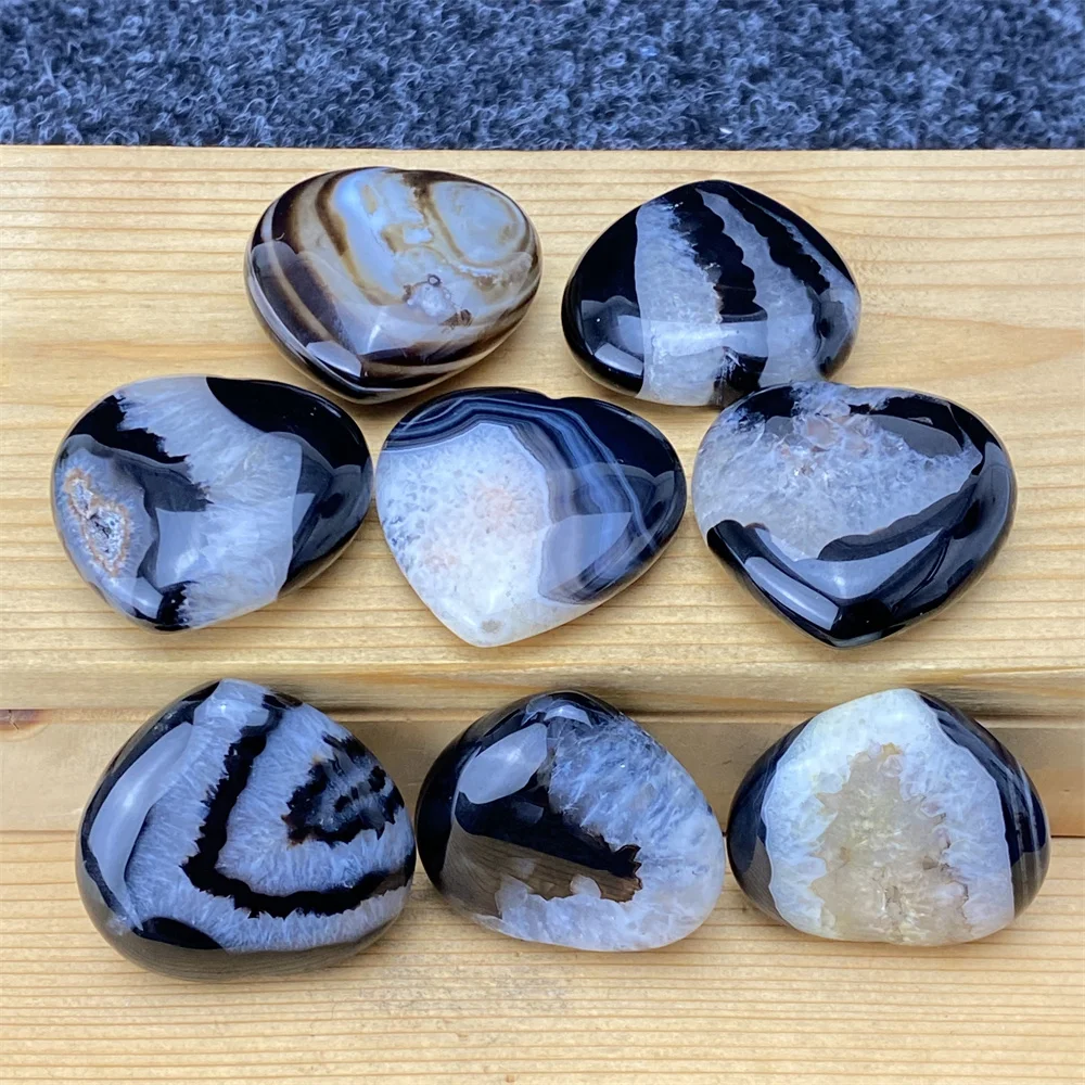 1PC Natural Black Striped Agate Heart Therapy Aura Polished Ore Specimen Office Room Decoration Witchcraft Feng Shui