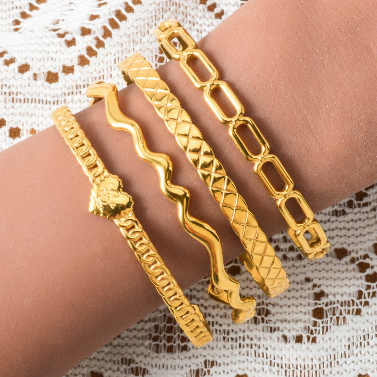 

Luxury Gold Plated Stainless Steel Bracelet Wedding Party Jewelry Gift for Her Couple Lovers Bangles Jewelry Accessories