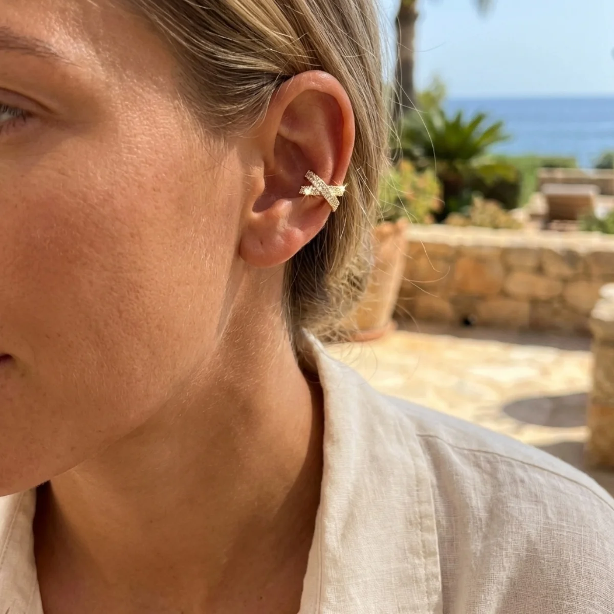 1 Stück minimalistischer, mit CZ-Zirkonia besetzter Kreuz-Ohrclip für Damen und Herren, trendiger, zierlicher, geometrischer Ohrclip, vielseitiger Schmuck – Detail 7