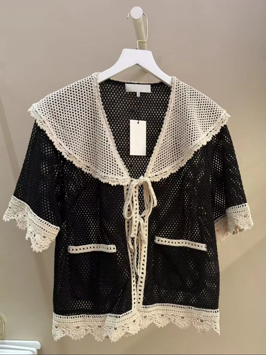 

HEIDD SE2026 Весенняя ажурная вязаная кофта с большим воротником и бантом, с коротким рукавом, повседневный стиль, хлопковая женская туника