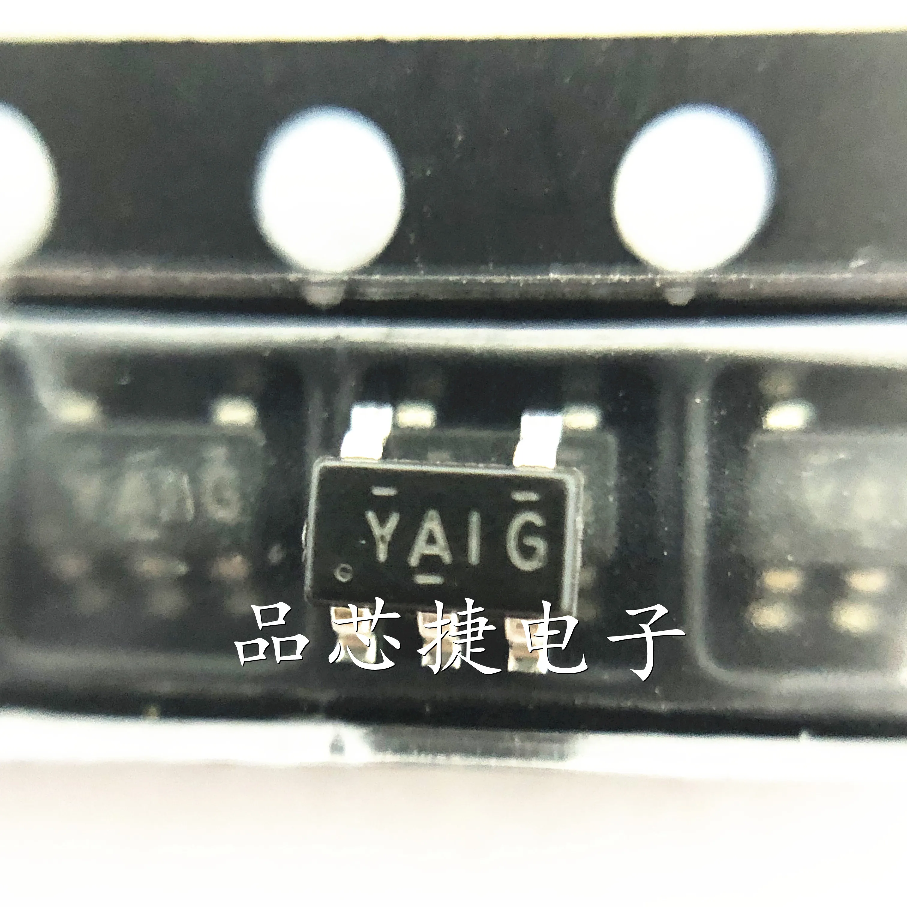 

10pcs/Lot TLV431AIDBVR Marking YAIG / YAI SOT-23-5 1% Accuracy, Low-Voltage, Adjustable Precision Shunt Regulator