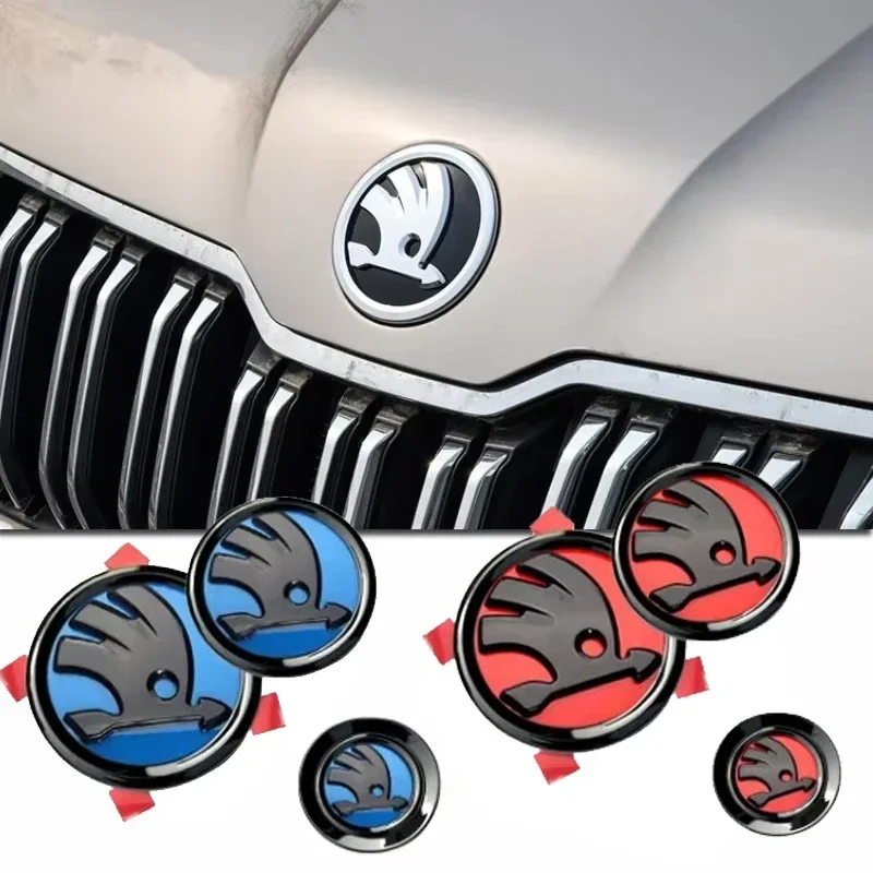 

4 шт. эмблема ABS для Skoda Superb Rapid Fabia 1 2 Octavia RS Yeti Karoq, передняя и задняя наклейка на руль, центральный логотип, наклейки