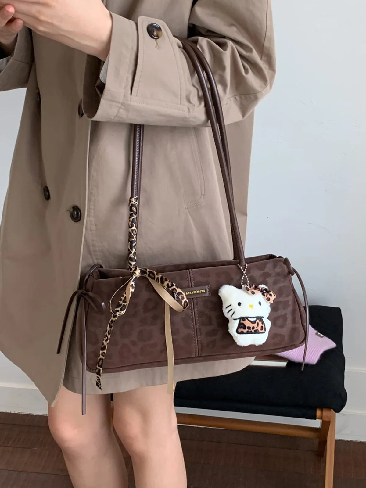 العصرية والمتطورة الرجعية ليوبارد طباعة حقيبة يد للنساء 2025 وصول جديد تنوعا حقيبة كتف سعة كبيرة حقيبة فرنسية