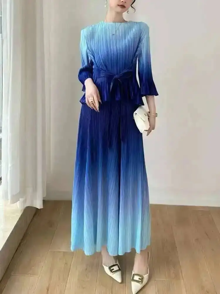 Women's Gradient Fashion Two-piece Set 2025 New Round Neck Long Sleeve Lace-up Tops Skirt Pleated Sets Spring New 6N6T