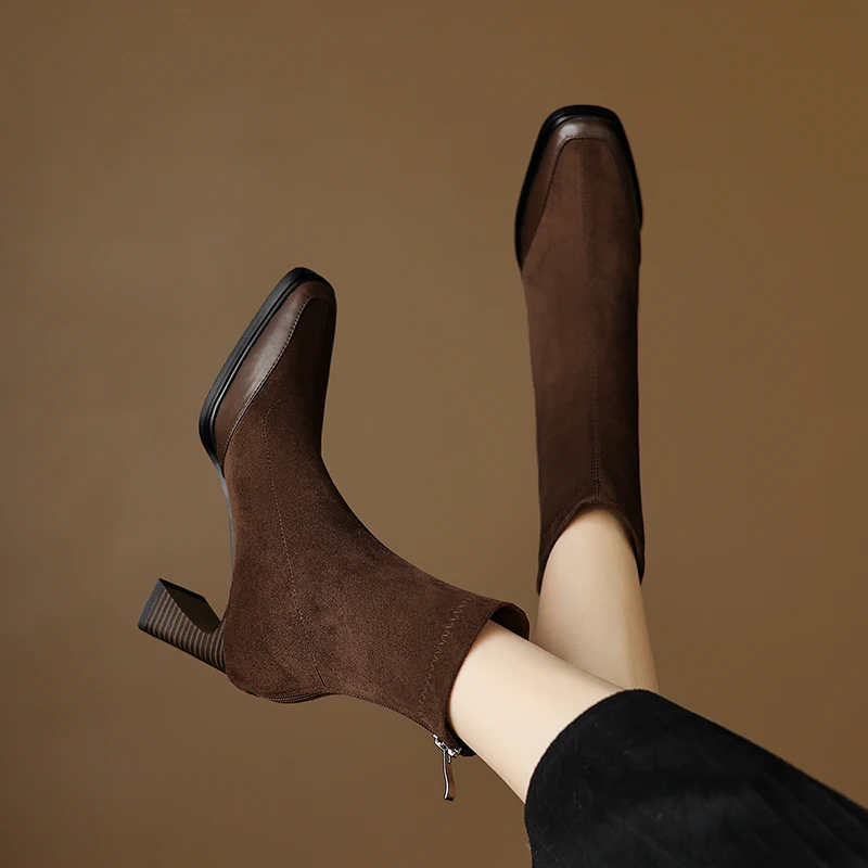 

2026 новые осенне-зимние женские ботильоны высотой 22-24,5 см, эластичные фланелевые короткие ботинки с квадратным носком и молнией сзади, узкие ботинки на толстом высоком каблуке