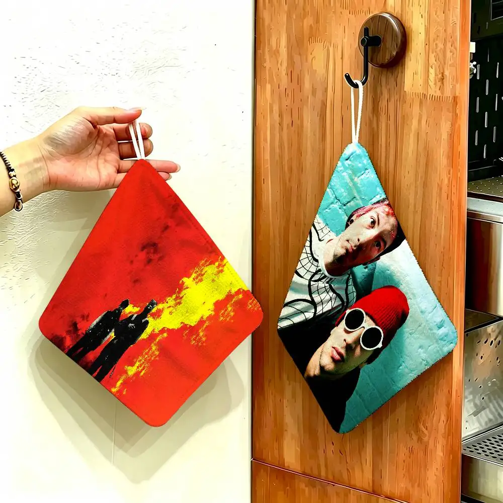 T-Twenty One Pilots Band Soft Polyester Cotton Towel, Hanging Kitchen Style Hand Wiping Cloth for Restaurant Home